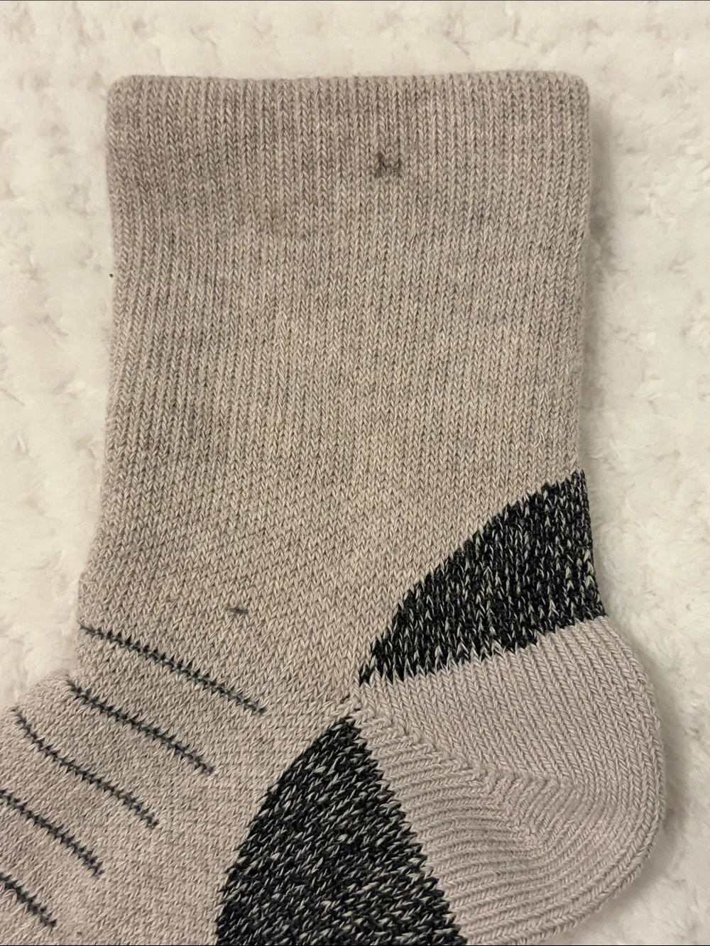 NWOT Bombas Hiking Quarter Socks, 1 Pair Light Gray - Medium